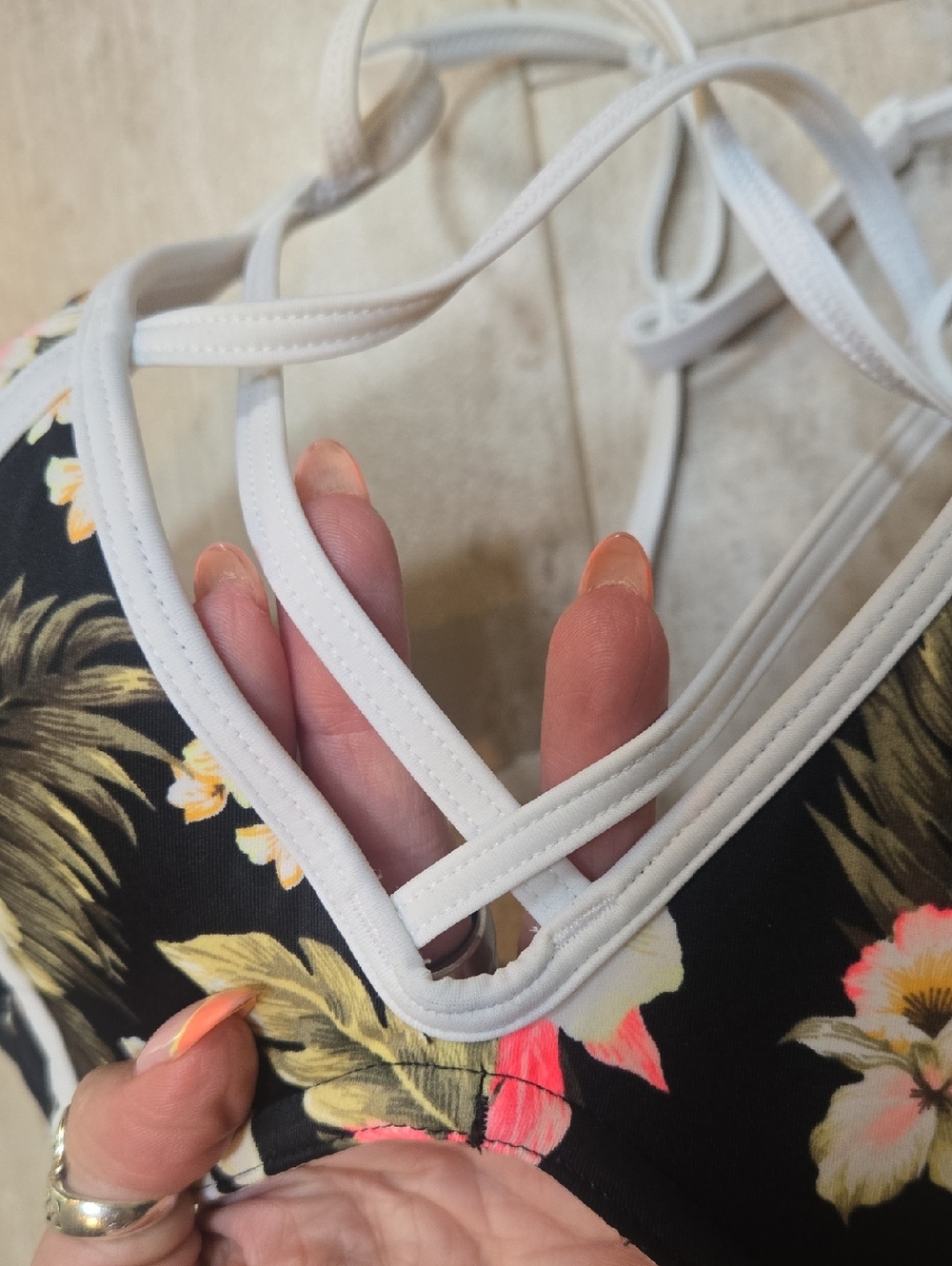 New PINK Victoria's Secret Strappy Tropical Print Bikini Top/Sports Bra - Picture 12 of 12